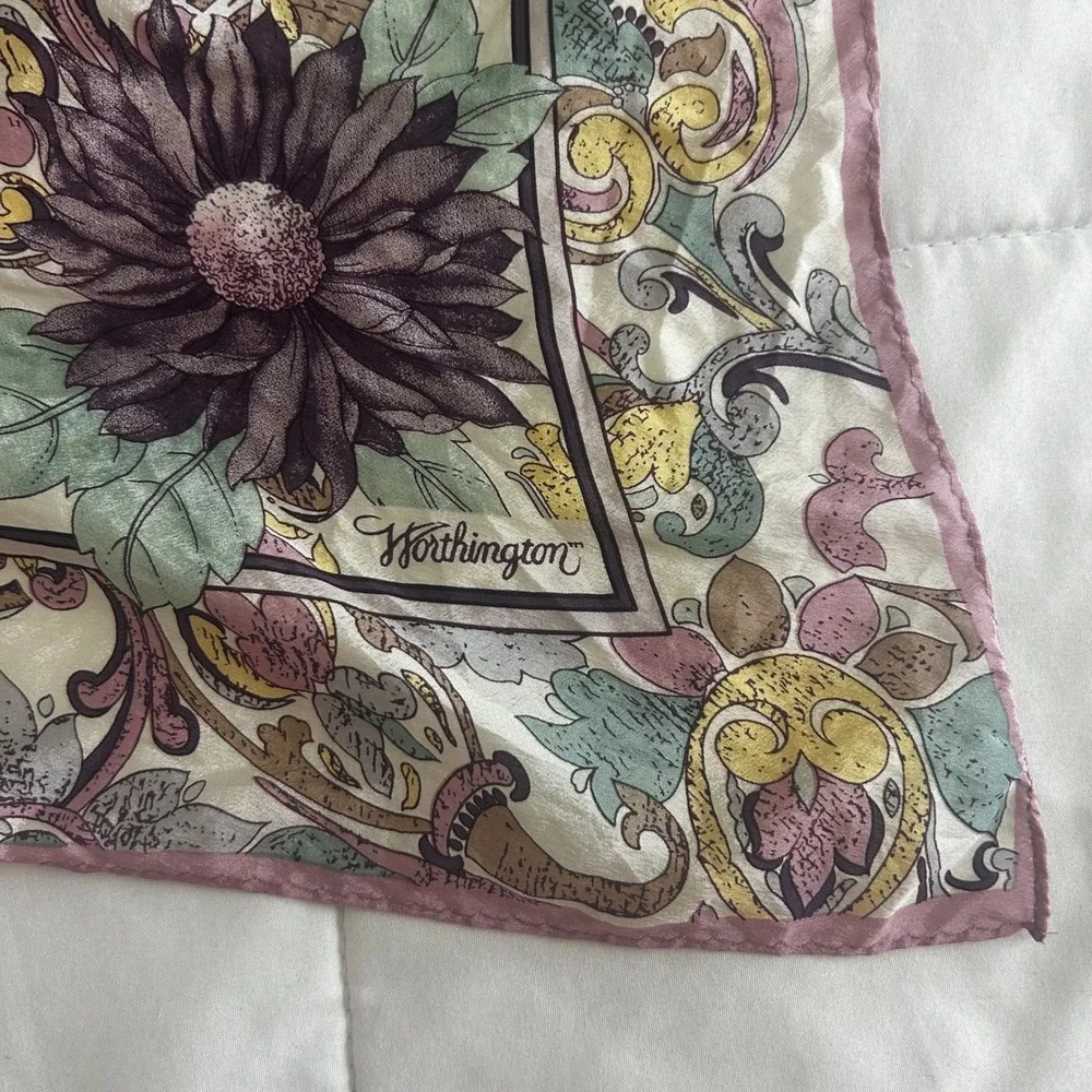 Worthington VTG 100% Silk Scarf Floral Paisley Old Money Quiet Luxury colorful